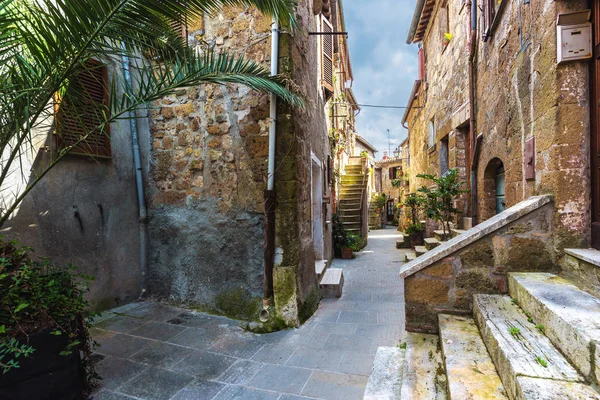 Ditinggalkan sudut-sudut ajaib indah kota di Tuscany . — Stok Foto