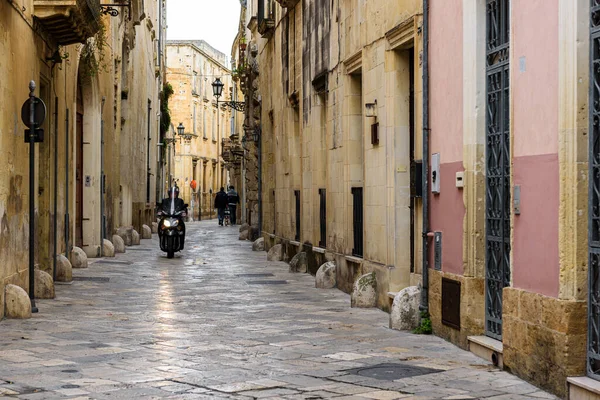 2018年10月 意大利Puglia的Lecce 穿过意大利Puglia地区南部的Lecce古城 — 图库照片