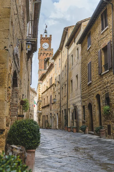 Plimbare Într Ploioasă Străzile Frumosului Oraș Pienza Toscana — Fotografie, imagine de stoc