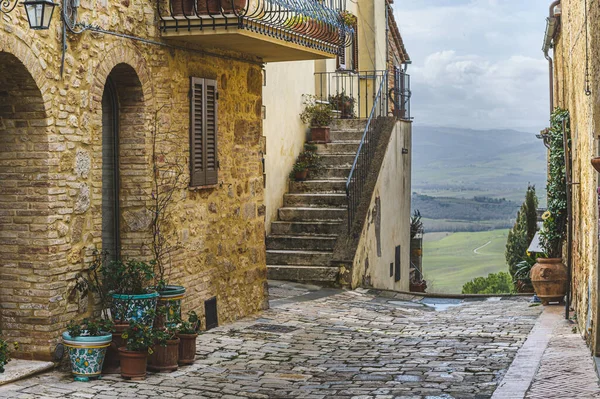 Caminhe Dia Chuvoso Pelas Ruas Bela Cidade Pienza Toscana — Fotografia de Stock