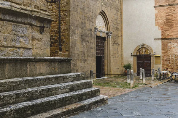 Regnværsdag Gjennom Gatene Den Vakre Byen Pienza Toscana – stockfoto