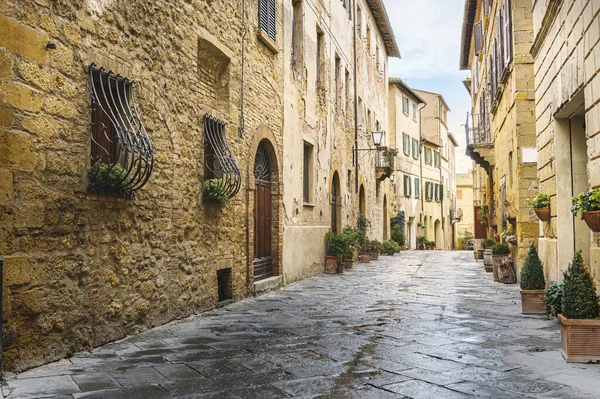 Procházka Deštivý Den Ulicemi Krásného Města Pienza Toskánsko — Stock fotografie