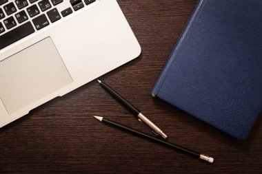 Stok fotoğrafı. Karantina sırasında evde çalış. Uzak çalışma.