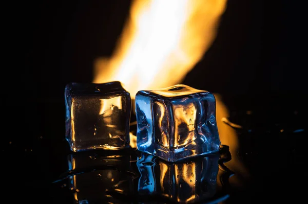 Tűz Jég Egy Fekete Háttér — Stock Fotó