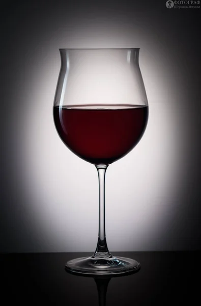 Vin Rouge Dans Verre Vin Sur Fond23 — Photo