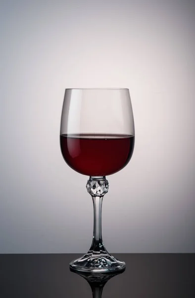 Vin Rouge Dans Verre Vin Sur Fond17 — Photo