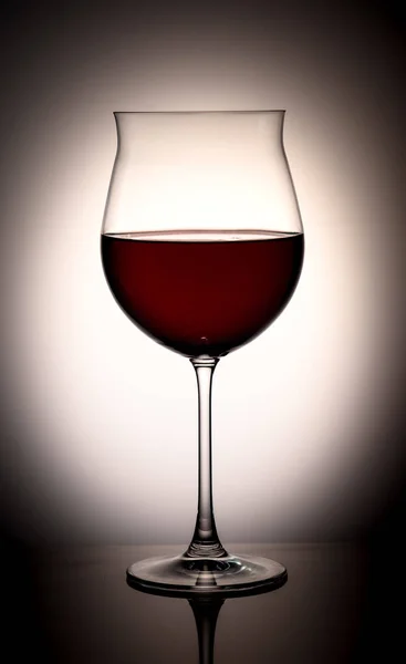 Vin Rouge Dans Verre Vin Sur Fond8 — Photo