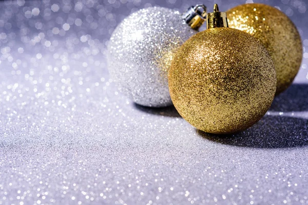 Gouden Zilveren Kerstballen Een Prachtige Achtergrond5 — Stockfoto