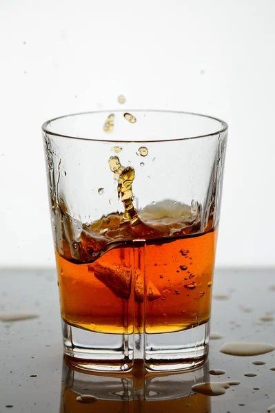 Splashing Whiskey Glass Background14 — Stock Photo, Image
