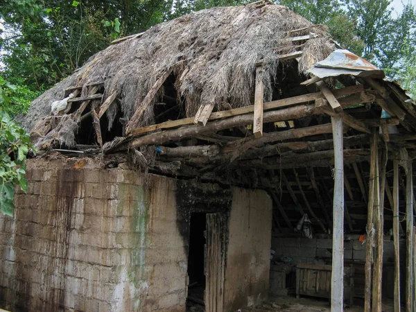 Estragou Velha Casa Rural Casa Abandonada — Fotografia de Stock