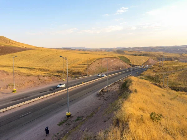 Qazvin Gilan Iran 2019 Cruce Carretera Entre Las Llanuras — Foto de Stock