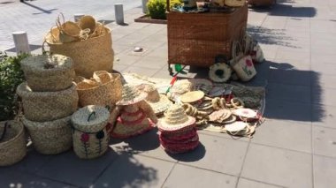 Merkez Meydanı Rasht, Gilan, İran 'da el sanatları sergisi.