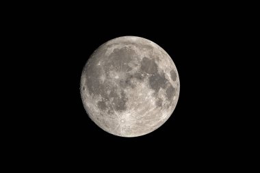 Kapat Dolunay Tayland 'da Dark Sky' da izole edilmiş.