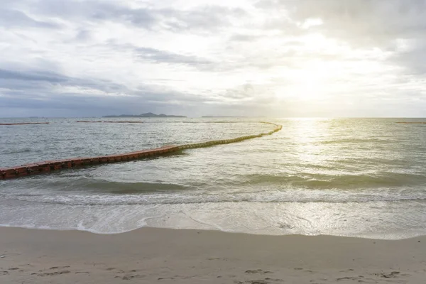 Sonnenuntergang am Meer im Sommer — Stockfoto