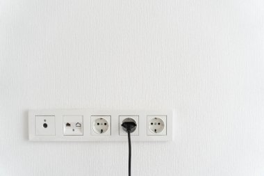  İnternet, televizyon veya radyo adaptör soketi