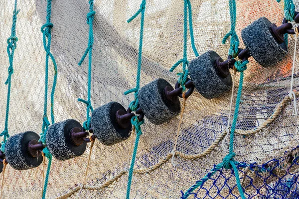 Fiskenät Trålare Vid Fiskehamnen Greetsiel Nordsjön Östra Frisland Tyskland — Stockfoto