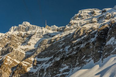 İsviçre 'nin Kışın doruk noktası olan Sntis Dağı, İsviçre' nin Appenzell Kantonu Ausserrhoden, İsviçre 