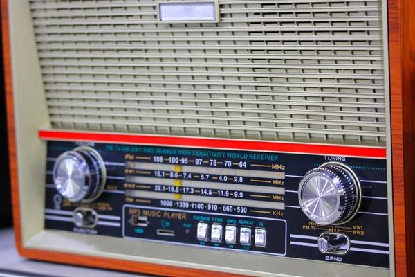 Antika radyo yakında.