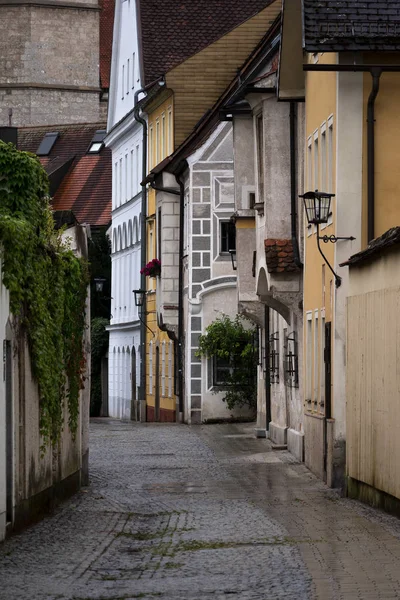 Steyr, Austria - July 19, 2018: Colorful buildings in Steyer city center — Stock Photo, Image