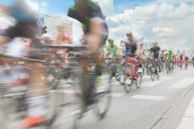 Bisikletçiler yarış, Hareket Bulanıklığı