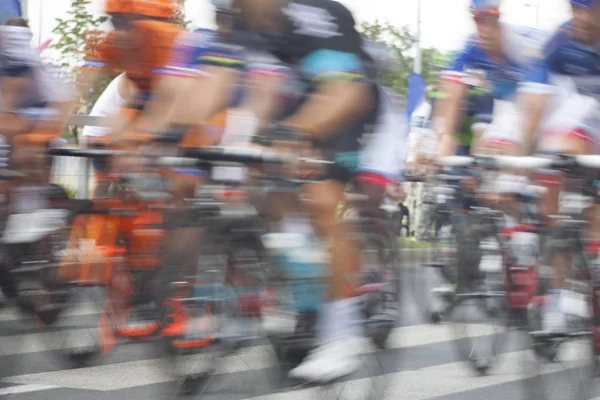 Rennradfahrer, Bewegungsunschärfe — Stockfoto