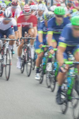 Bisikletçiler yarış, Hareket Bulanıklığı