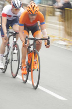 Bisikletçiler yarış, Hareket Bulanıklığı