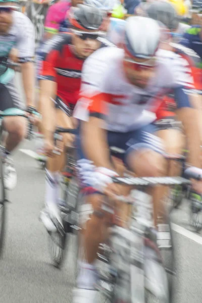 Bisikletçiler yarış, Hareket Bulanıklığı