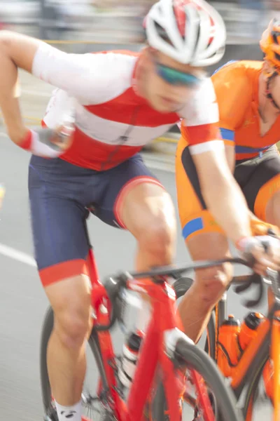 Bisikletçiler yarış, Hareket Bulanıklığı