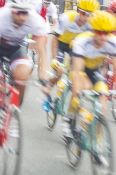Ciclistas de corrida, Motion Blur — Fotografia de Stock