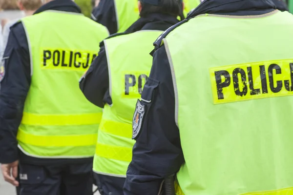 Policiais uniformizados — Fotografia de Stock