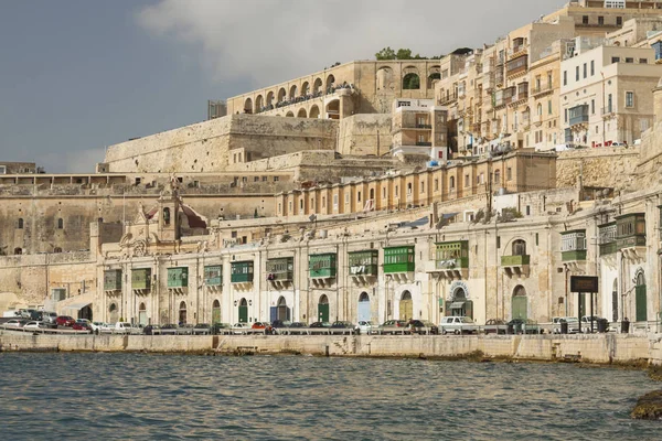 Malta, Valletta, Upper Barrakka Gardeens and Waterfront — Stock Photo, Image