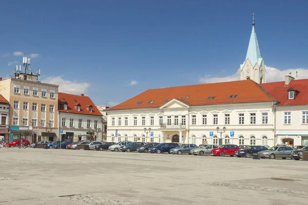 Polonia, Malopolska, Oswiecim, Plaza del Mercado — Foto de Stock