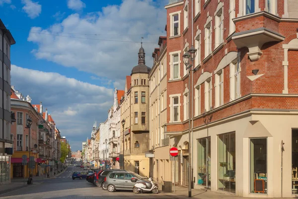 ポーランド 上シレジア メインストリートの眺め Zwyciestwa Street Sunlight — ストック写真