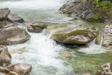 Beyaz su Nehri üzerinde