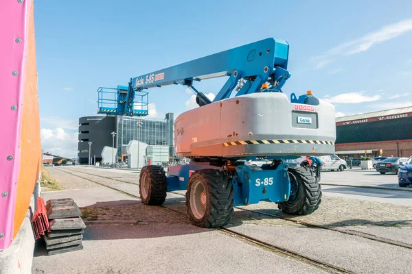 Mobile elevating work platform — Stock Photo, Image