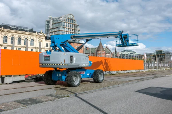 Mobile elevating work platform — Stock Photo, Image