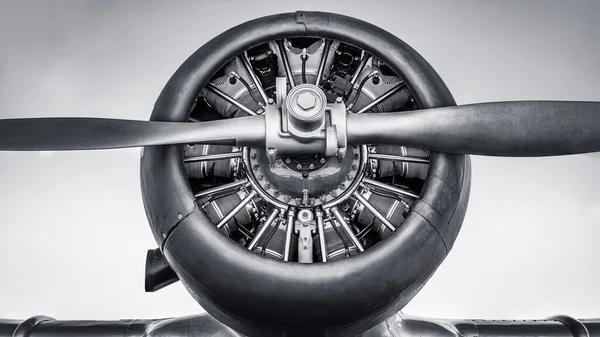 Schroef Van Een Historisch Vliegtuig — Stockfoto