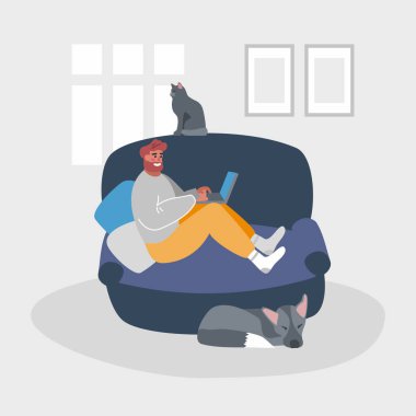 Evdeki vektör çizimlerinde çalışan genç bir adam. Evde dizüstü bilgisayarla çalışan serbest yazar elinde bir fincan sıcak çay ya da kahveyle koltukta oturuyor. Merkez ofis. Uzak çalışma