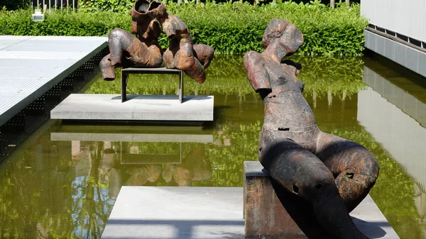 Esculturas Modernas Acero Jardín Amberes Bélgica —  Fotos de Stock