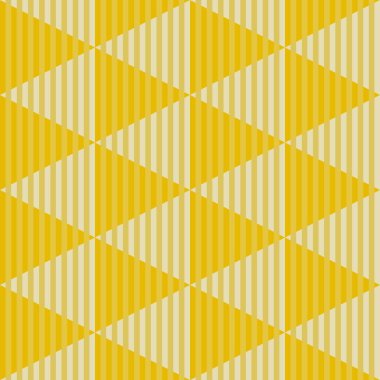 Çizgili üçgenlerin, eşkenar dörtgenlerin soyut, pürüzsüz deseni. Bej ve sarı.