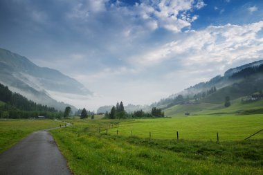 Alpler, Avusturya, Rauris sabah. Doğa manzara