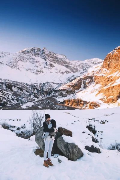 Winter mountain hike in Austria. — Stock Photo, Image