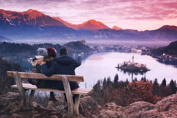 Viaje familiar a Europa. Bled Lake, Eslovenia . — Foto de Stock