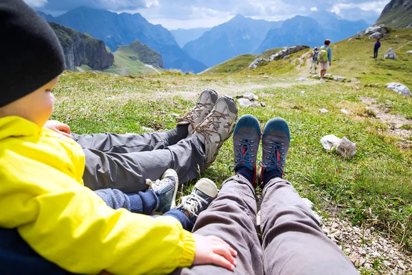 Cestovní turistické rekreační dovolená concept. Mangart, Julské Alpy, N — Stock fotografie