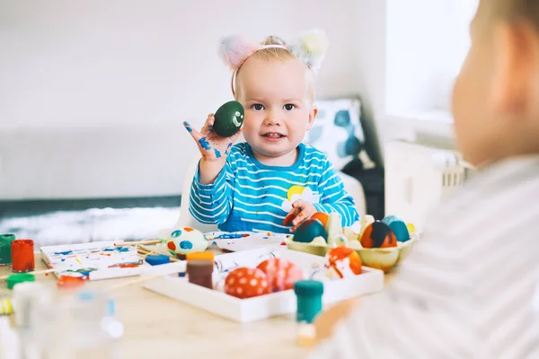 Easter Morning Little Children Painting Eggs Family Preparing Easter Paints — Stock Photo, Image