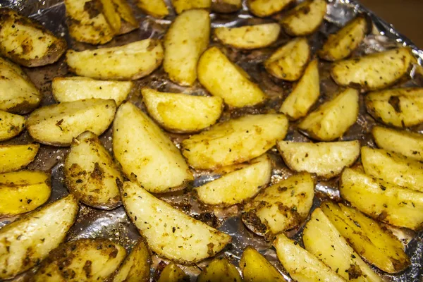 Patate Fritte Forno Cottura Patate Forno Contadino Delle Patate Patate — Foto Stock