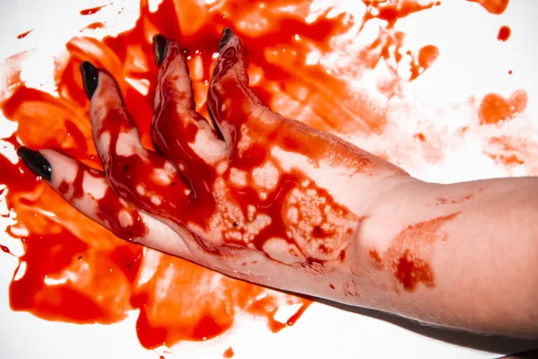 Eine Weibliche Hand Blut Eine Schwarze Maniküre Und Das Blut — Stockfoto