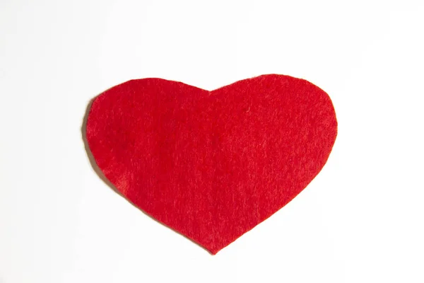 Corazón Fieltro Sobre Fondo Blanco Corazón Rojo Cortado Fieltro —  Fotos de Stock