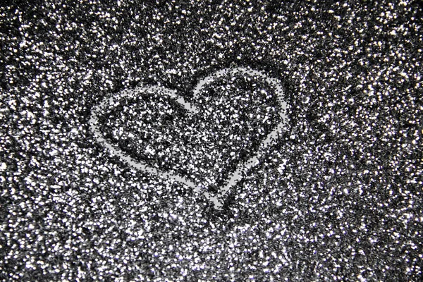 Desenhar Coração Brilho Areia Prateada Coração Contra Uma Textura Prateada — Fotografia de Stock